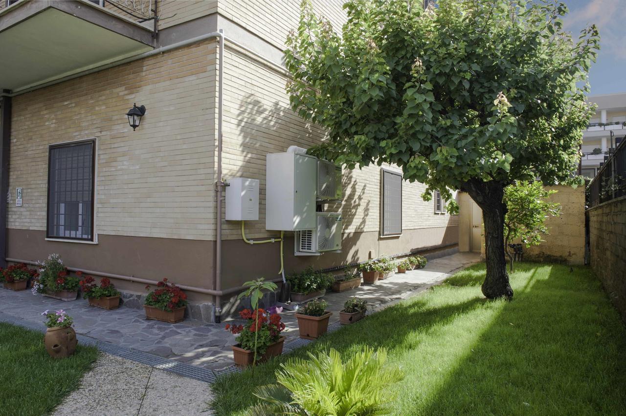 Il Giardino Dell'Eden Panzió Acilia Kültér fotó